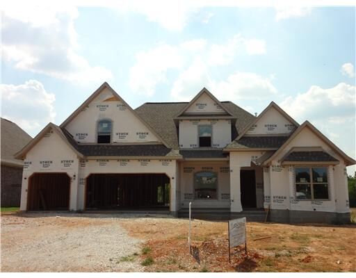 Property Photo:  102 SW White Oak Road  AR 72712 