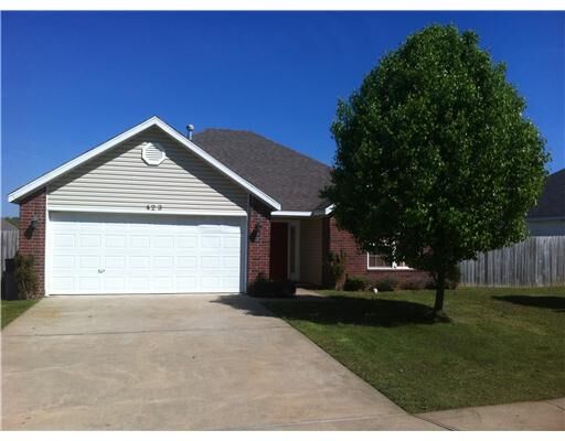 Property Photo:  423 Crystal Street  AR 72745 