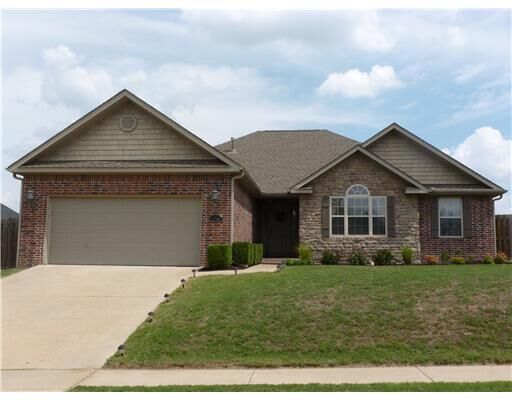 Property Photo:  1926 Batsford Drive  AR 72704 