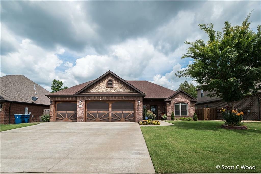 Property Photo:  3503 SW Willowbrook Road  AR 72713 