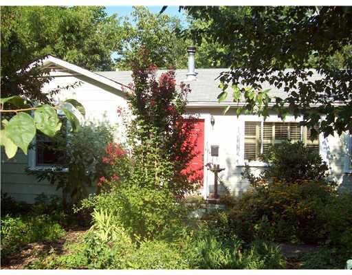 Property Photo:  843 Olive Avenue  AR 72701 