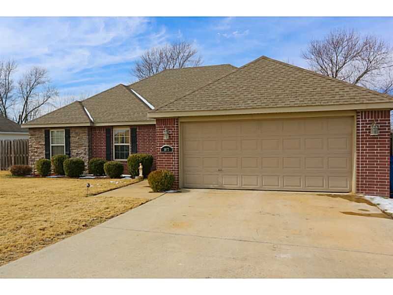 Property Photo: 1075 Charles Street AR 72751