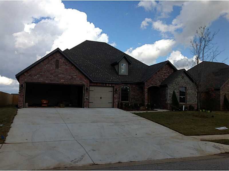 Property Photo:  2700 SW Joshua Avenue  AR 72712 