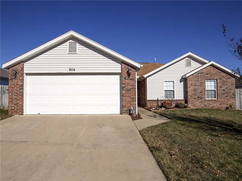 Property Photo: 904 Fieldstone Court AR 72719