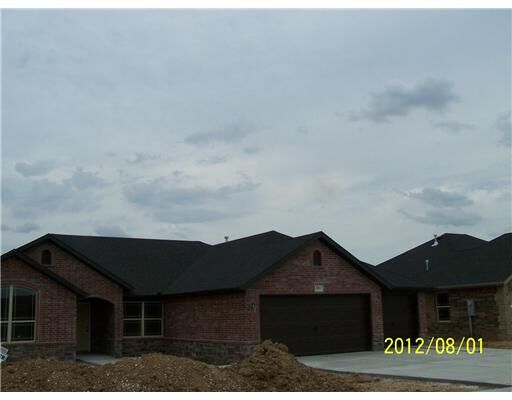 Property Photo: 1901 SW 20th Street AR 72712