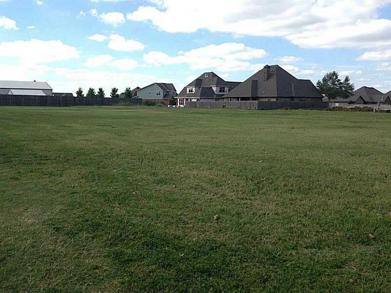 Property Photo: 6304 S 26th Street AR 72758