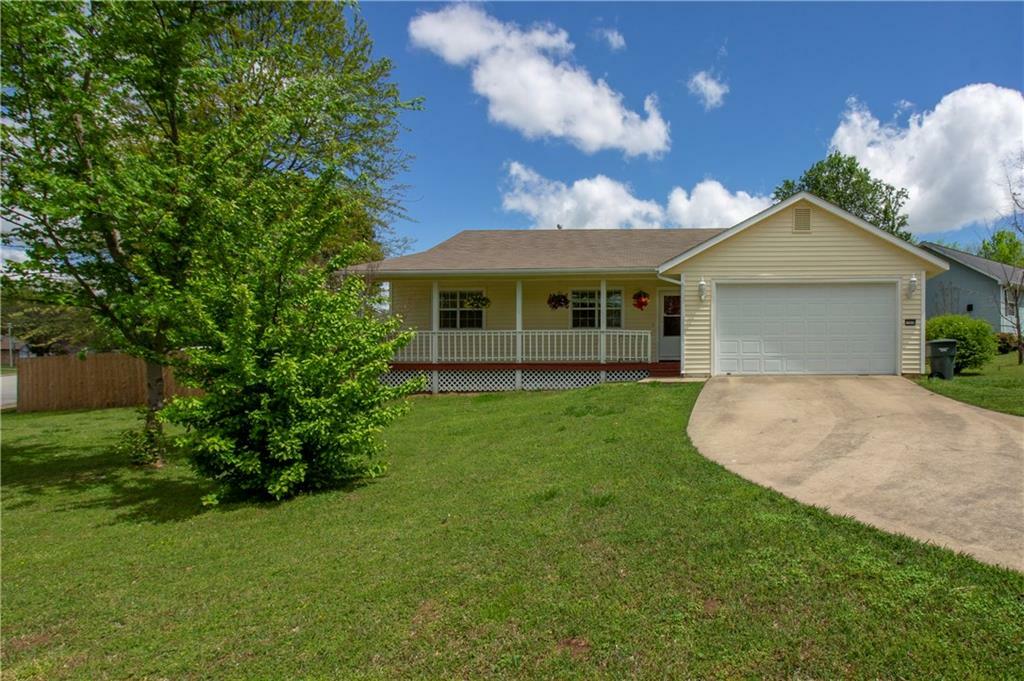 Property Photo:  3510 W Essex Drive  AR 72704 