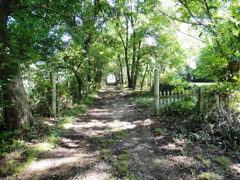 Property Photo: 2902 E Battlefield Road AR 72712