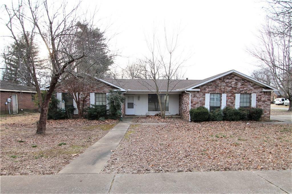 Property Photo:  315 W Village Drive  AR 72703 