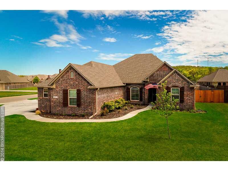 Property Photo: 3891 W Owl Creek Place AR 72704