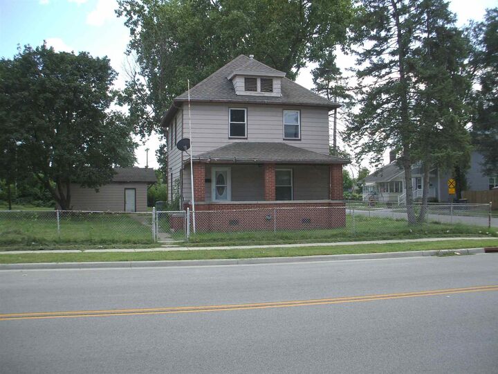 701 E 4th Street  Mishawaka IN 46544-2228 photo