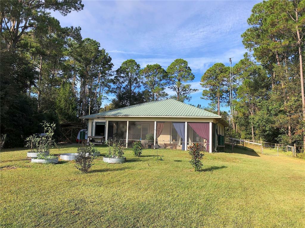 Property Photo:  13405 NE 203rd Terrace  FL 32694 