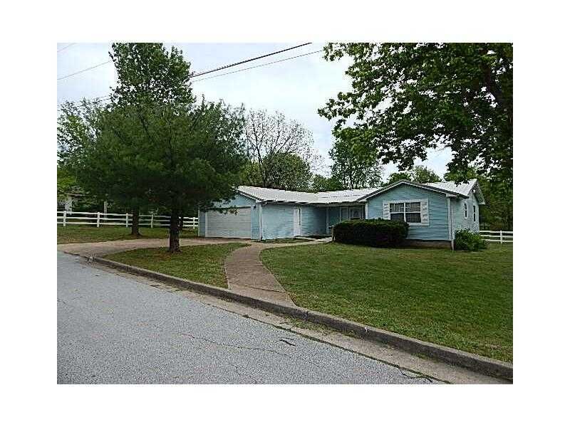 Property Photo: 303 Valley Avenue AR 72616