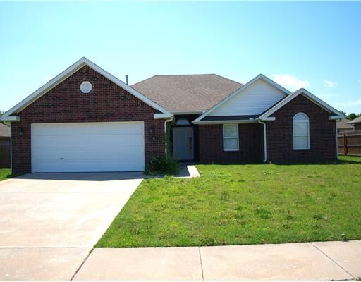 Property Photo: 2939 N Bermuda Avenue AR 72704
