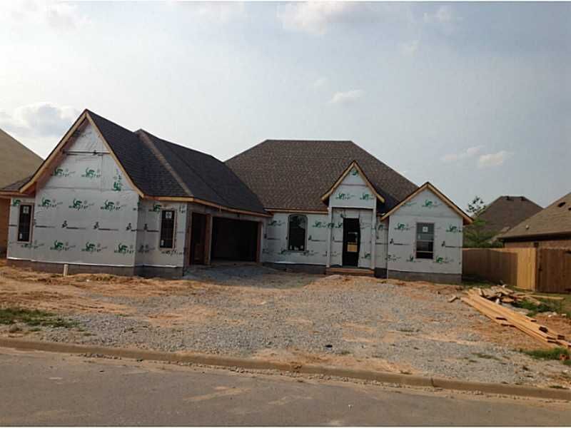 Property Photo:  3100 SW Mahogany Avenue  AR 72712 