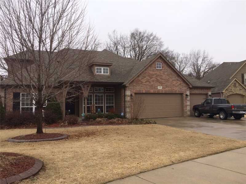 Property Photo: 4400 Creek View AR 72712