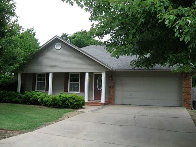 Property Photo:  605 N 37 Place  AR 72756 
