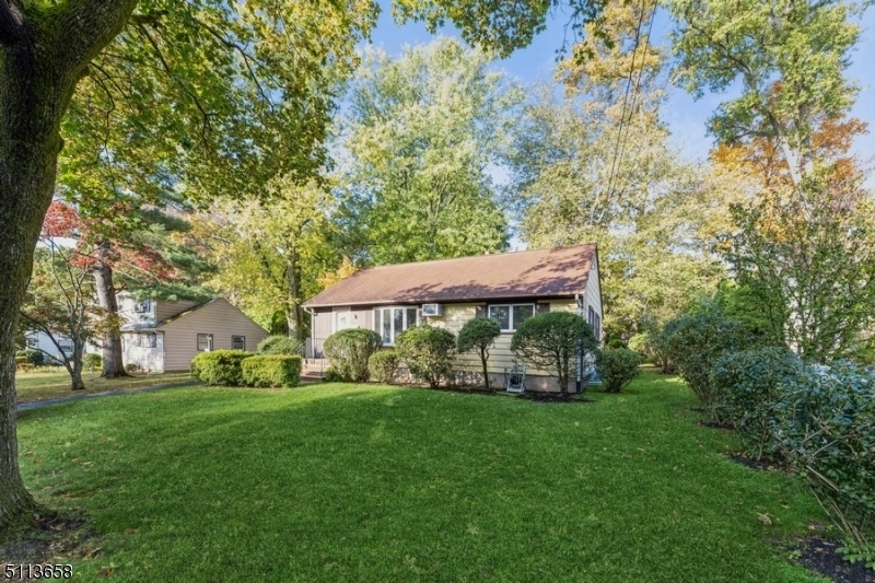 Property Photo: 825 Godwin Rd NJ 07652