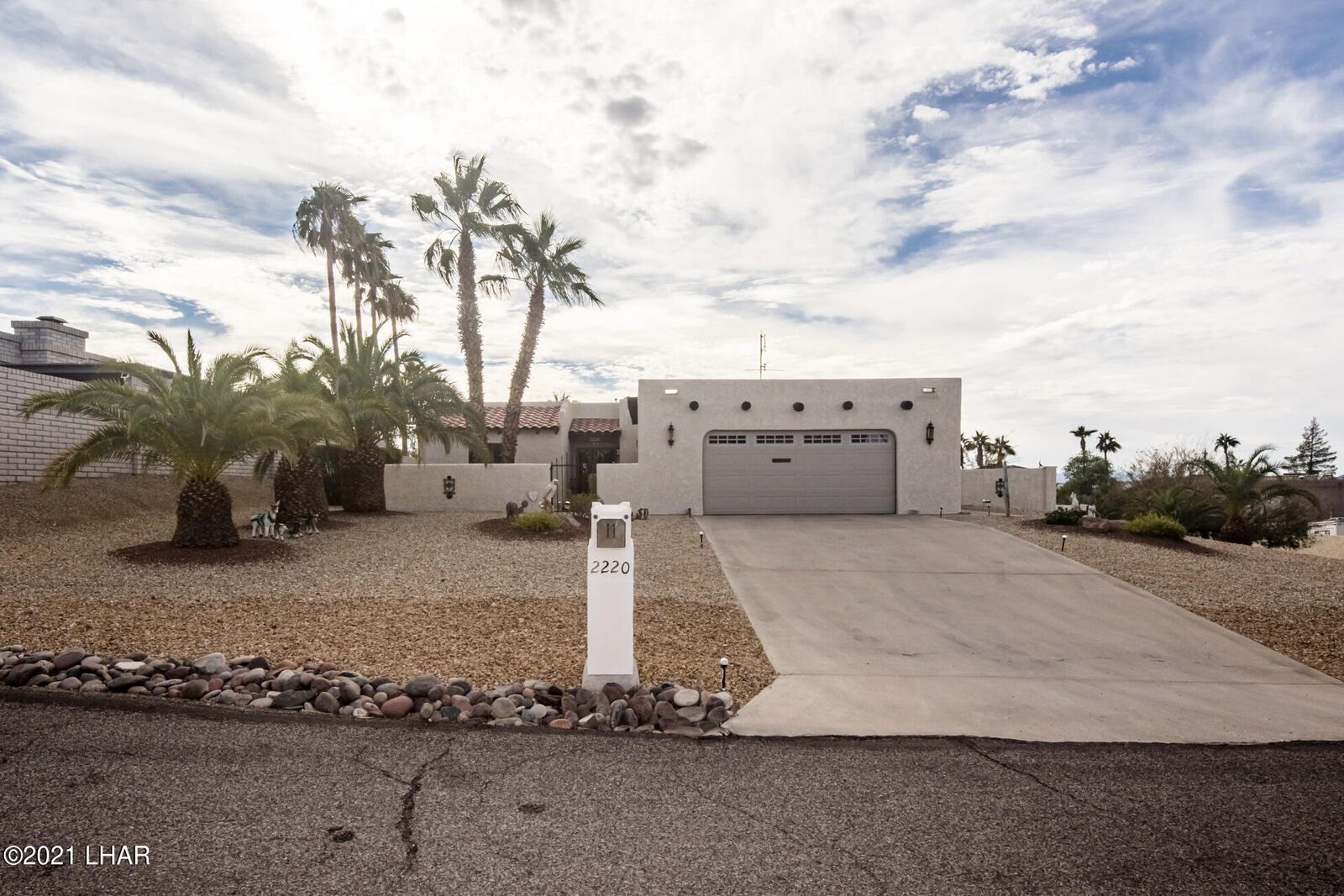 Property Photo: 2220 Fremont Dr AZ 86406