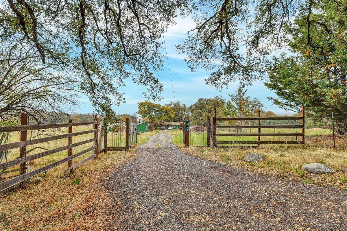 Property Photo:  15128 Pine Hollow Road  CA 95959 