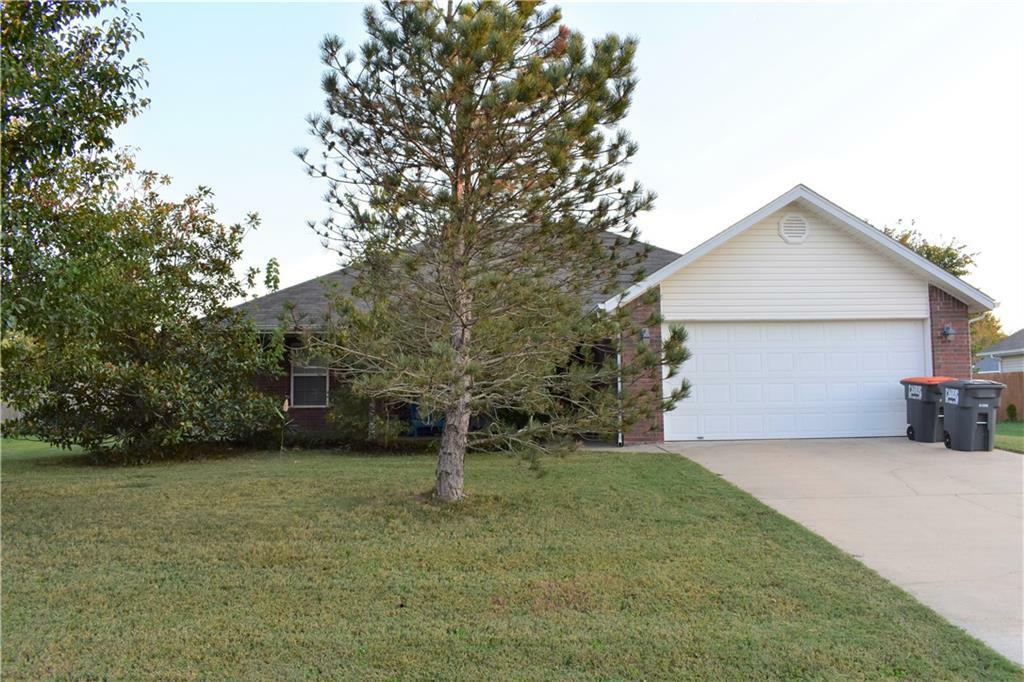 Property Photo:  1327 Fox Trail Drive  AR 72727 