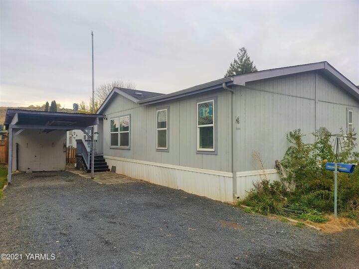 110 Sage Trail Rd 14  Yakima WA 98901 photo