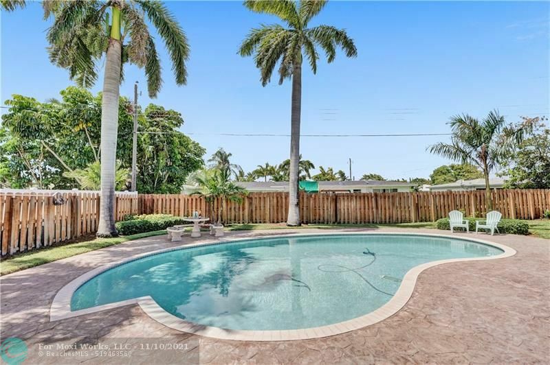 Property Photo: 1011 SE 10th Ct FL 33441