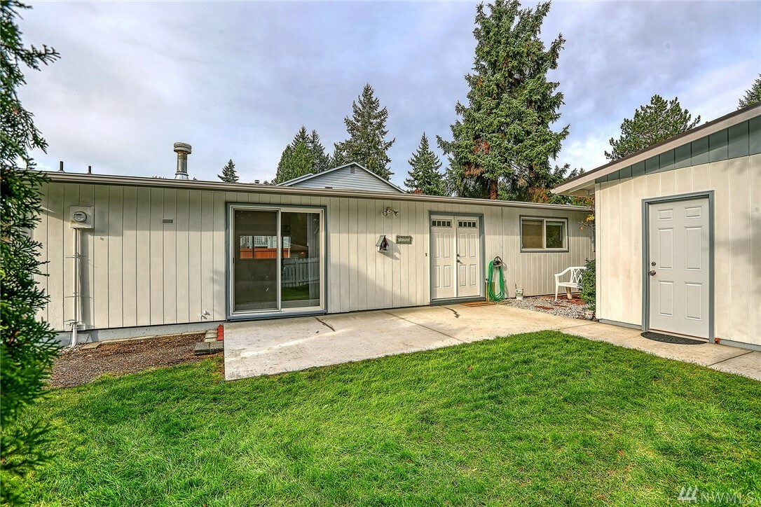 Property Photo: 20005 61st Ct NE WA 98028