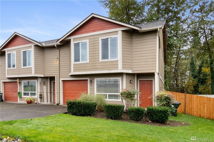 Property Photo:  1116 109th St E 5  WA 98445 