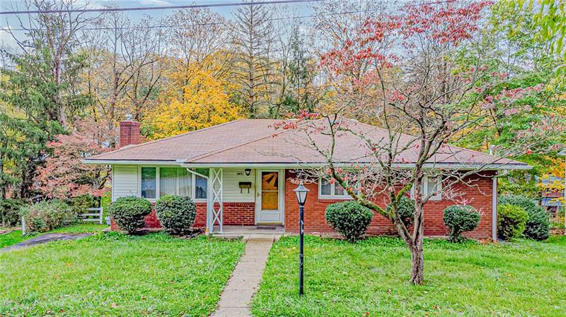 Property Photo:  485 Willow Avenue  PA 15601 