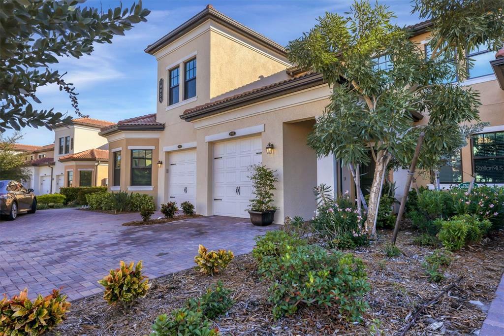 Property Photo: 10055 Crooked Creek Drive 201 FL 34293