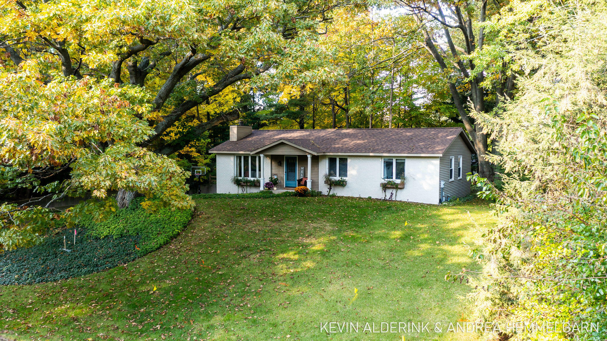 Property Photo:  17143 Lakeview Road  MI 49424 