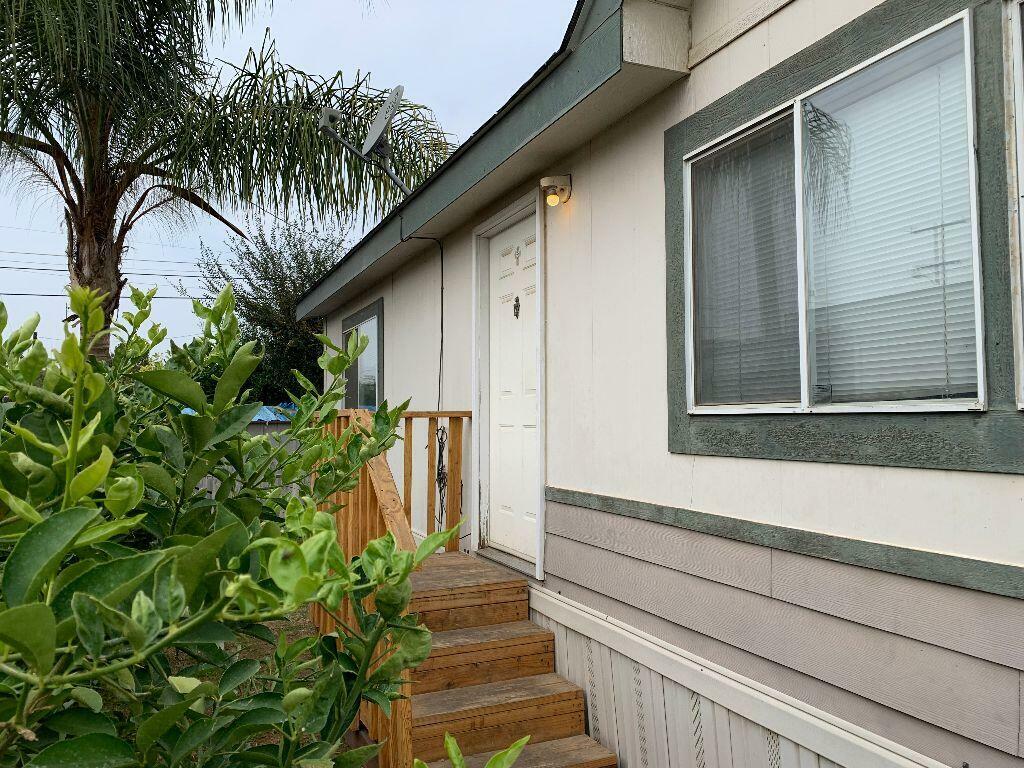 Property Photo:  33063 Road 160  CA 93235 