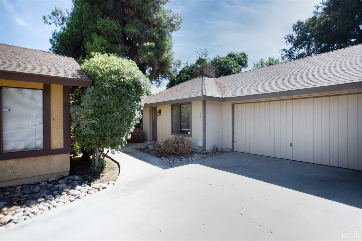 Property Photo:  841 W Arlen  CA 93277 