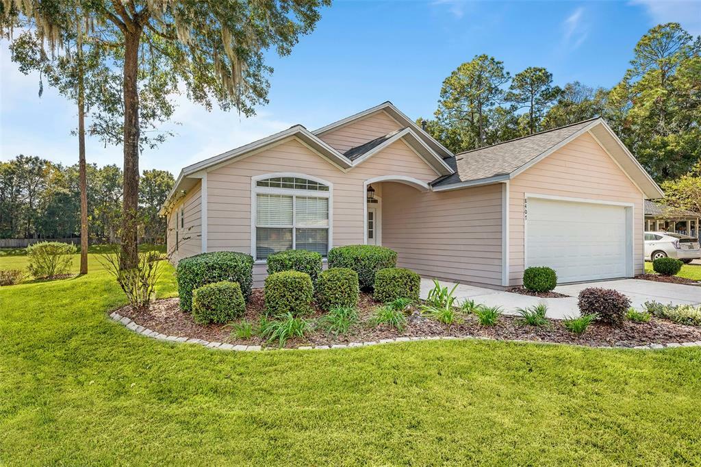 Property Photo:  8407 SW 62nd Lane  FL 32608 