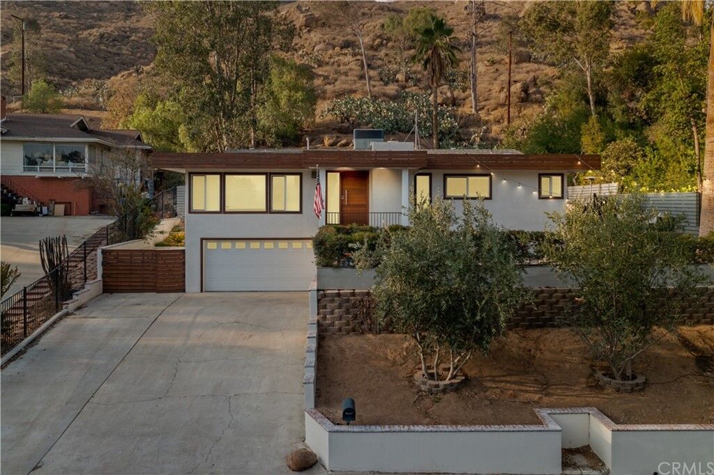 Property Photo:  4207 Miramonte Place  CA 92501 