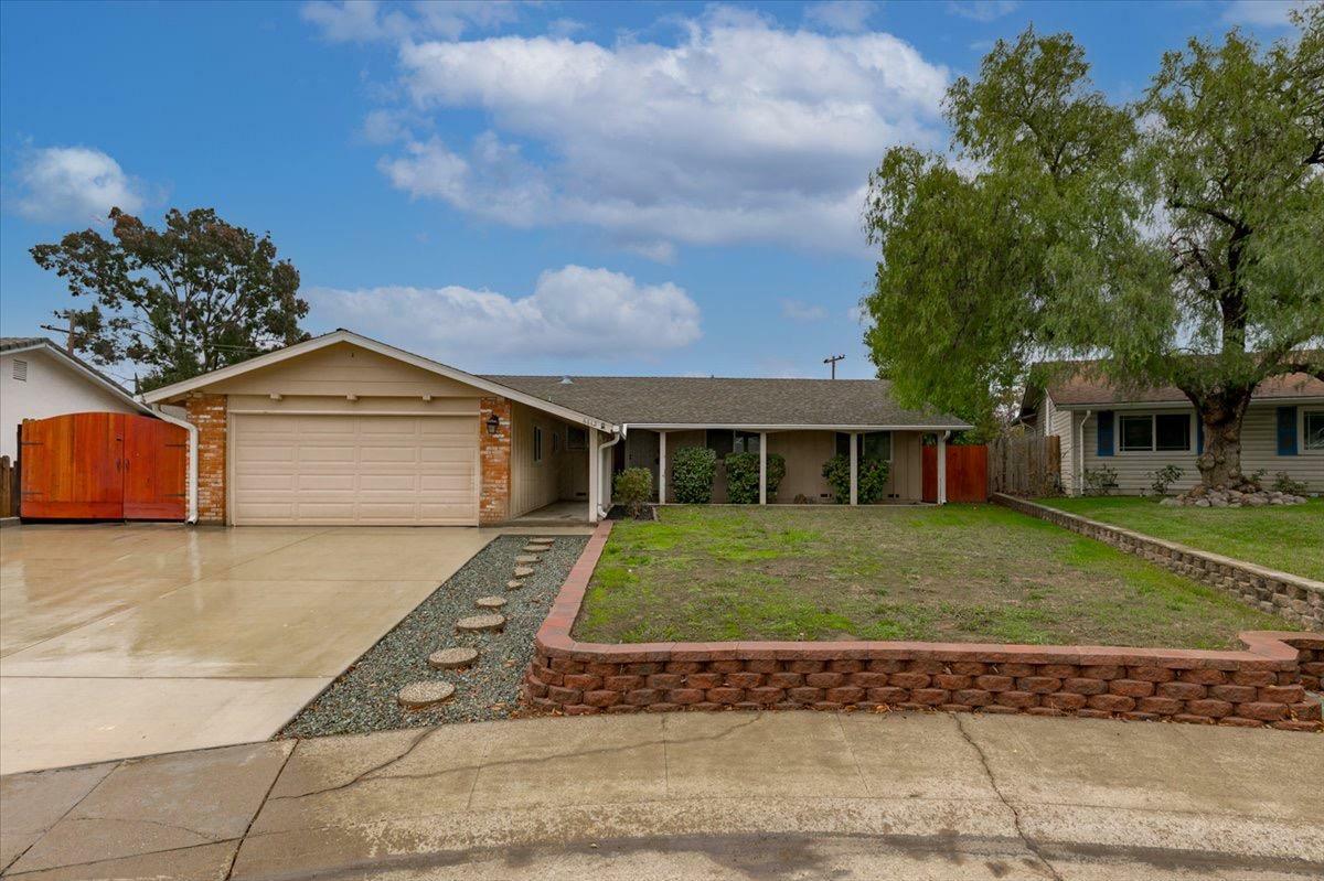 Property Photo:  6612 Modesto Drive  CA 95842 