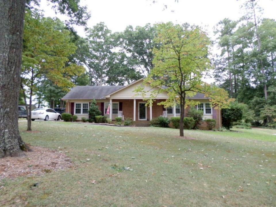 Property Photo: 2719 Pebblebrook Drive NC 27330