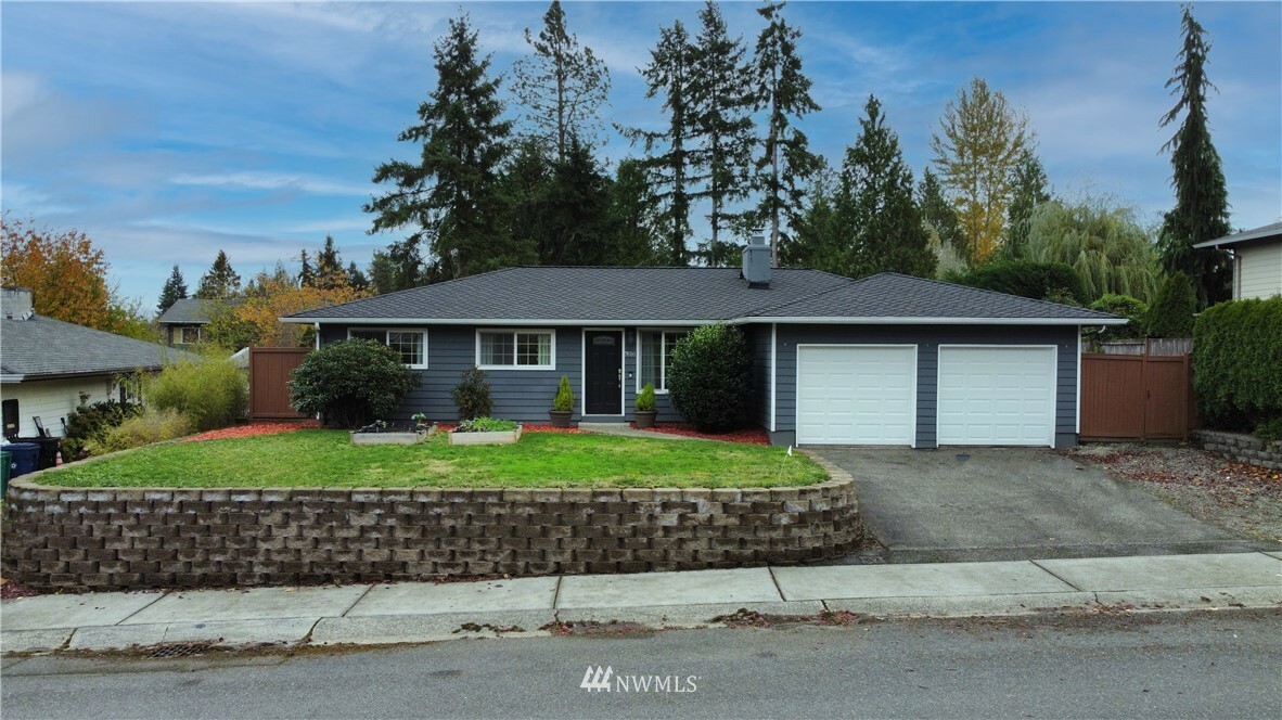 Property Photo:  7616 141st Avenue NE  WA 98052 