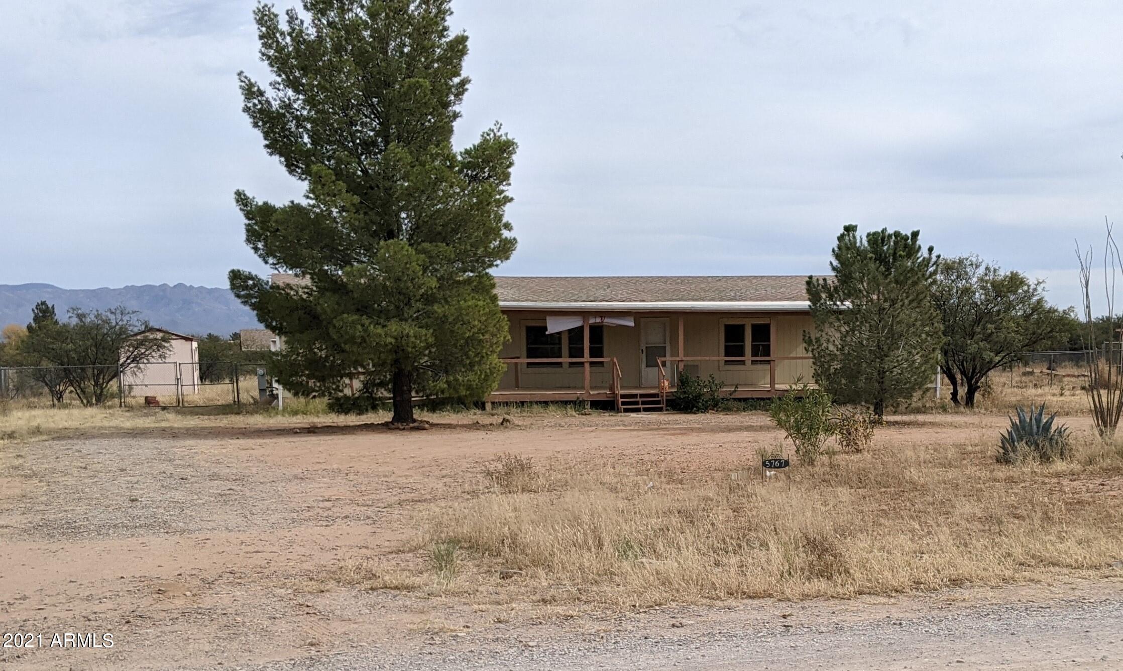 Property Photo: 5767 S White Oak Lane AZ 85615