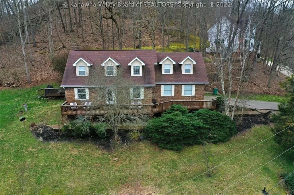 Property Photo: 206 Teays Meadows WV 25560