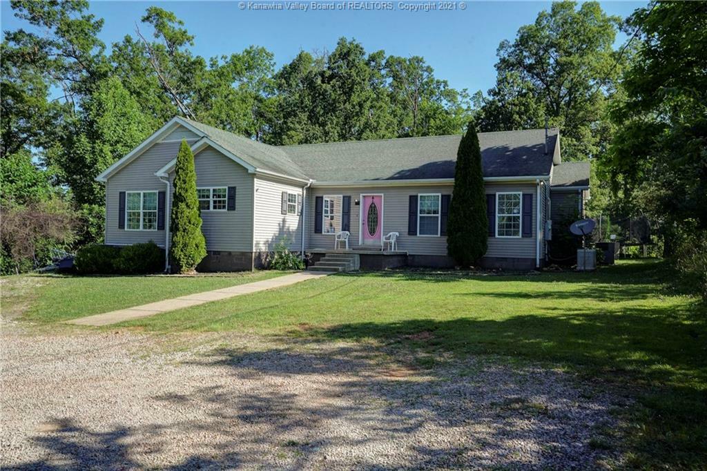 Property Photo: 3386 Peach Ridge Road WV 25526