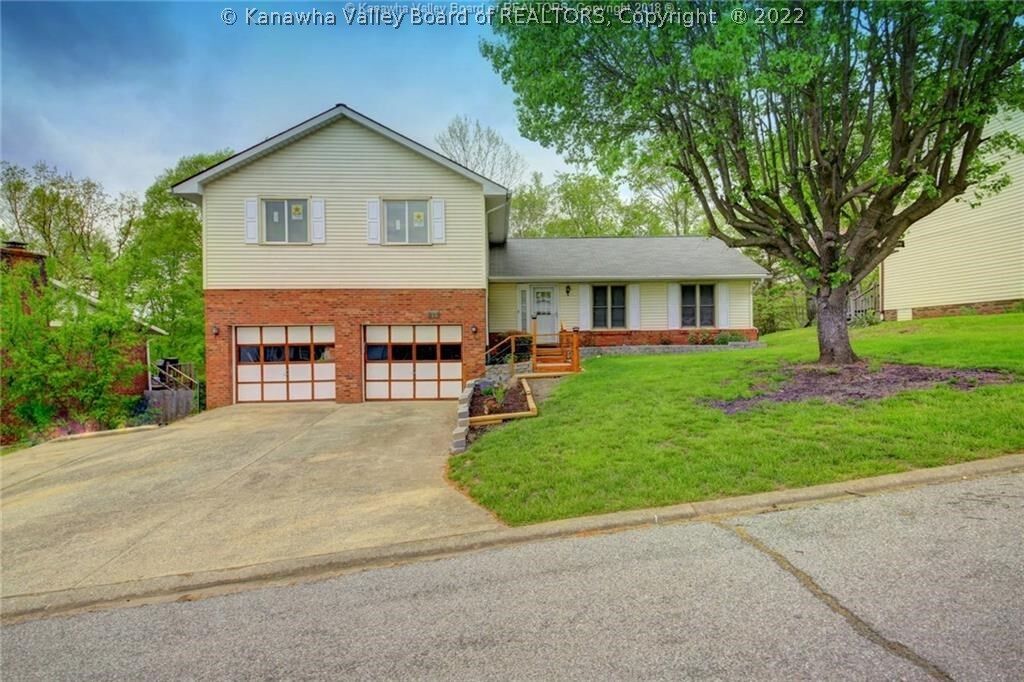 Property Photo:  811 Grandview Drive  WV 25064 