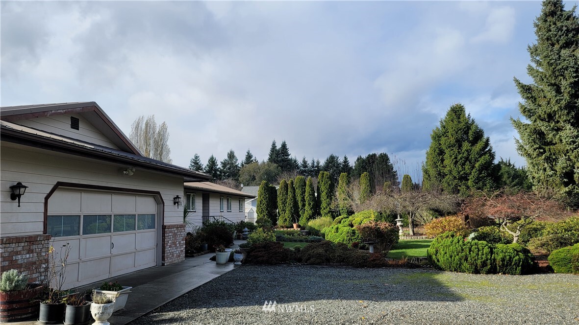 Property Photo:  171 Mantle Road  WA 98382 