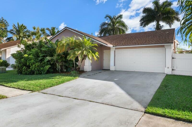 Property Photo:  5608 Priscilla Lane  FL 33463 