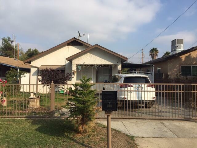 Property Photo:  424 S D Street  CA 93274 