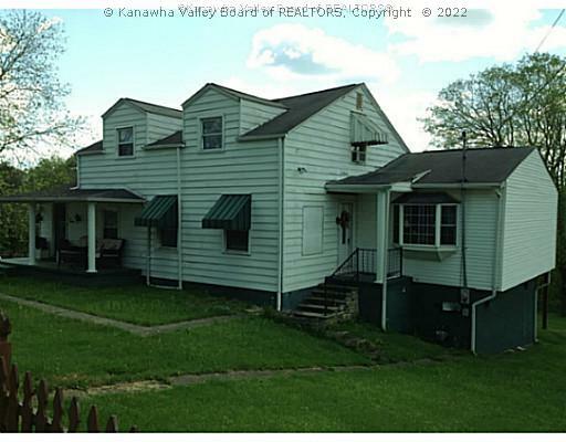 Property Photo: 518 High St WV 25177