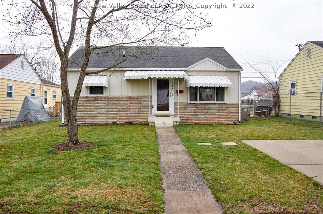 Property Photo:  2212 Monroe Avenue  WV 25177 