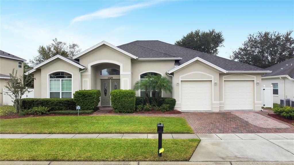 Property Photo: 3325 Herringridge Drive FL 32812