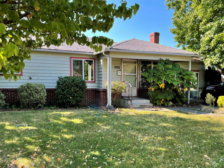1117 Mt Pitt Street  Medford OR 97501 photo